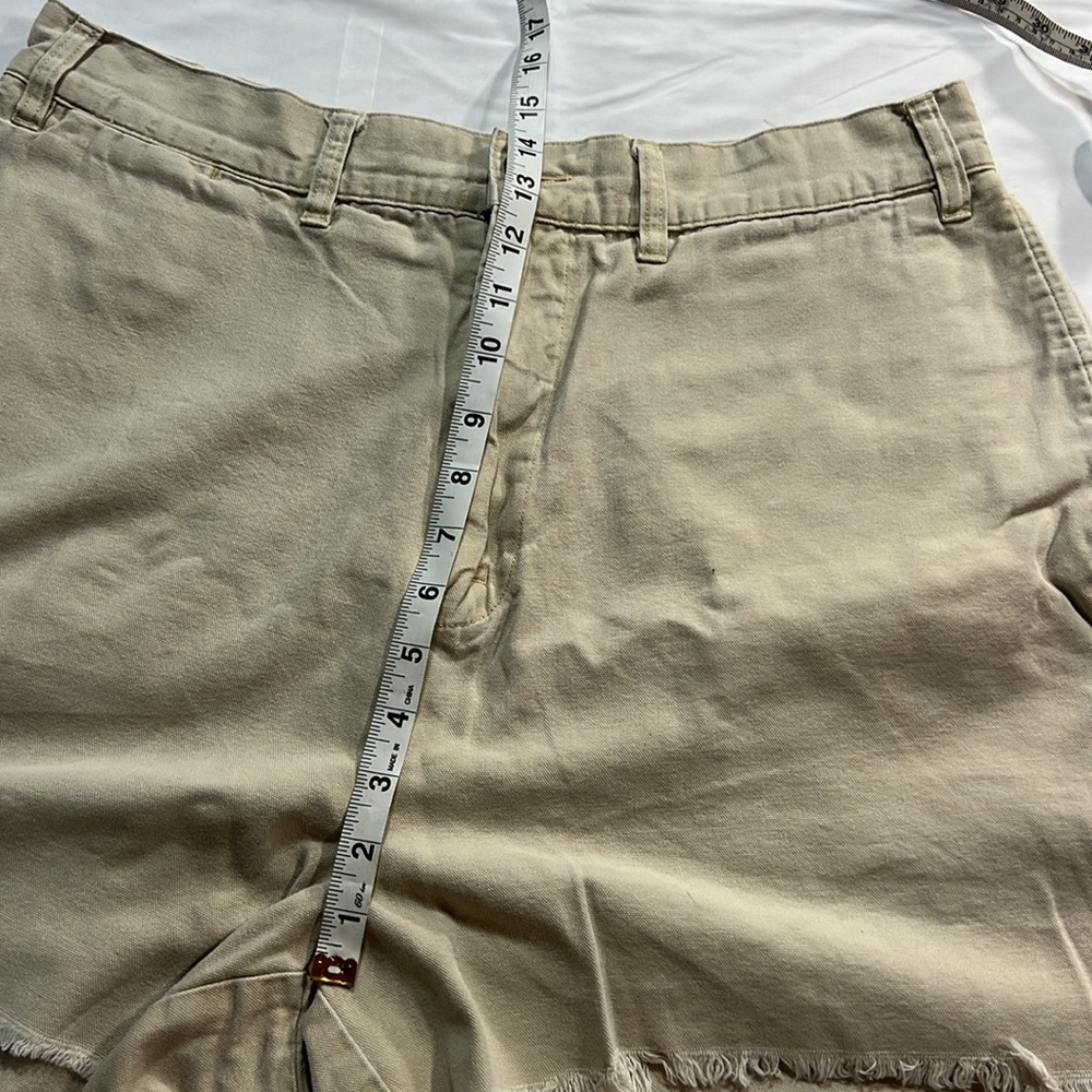 Vintage Abercrombie and Fitch khaki cut off shorts size 36 waist - Picture 6 of 8